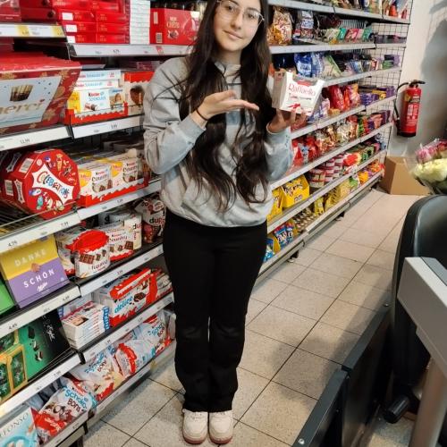 Lia_schnuppern2